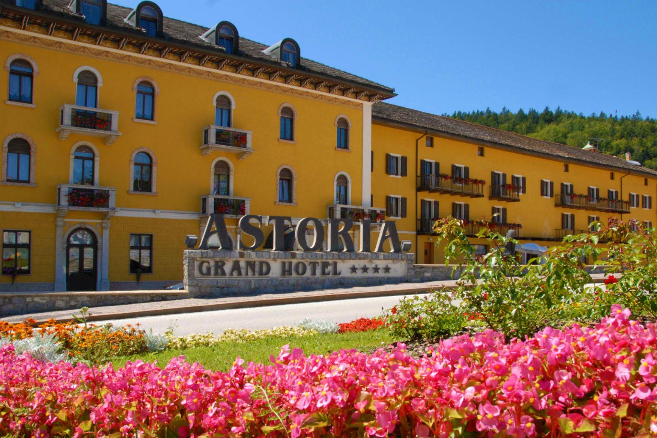 Hotel Grand Astoria 4*