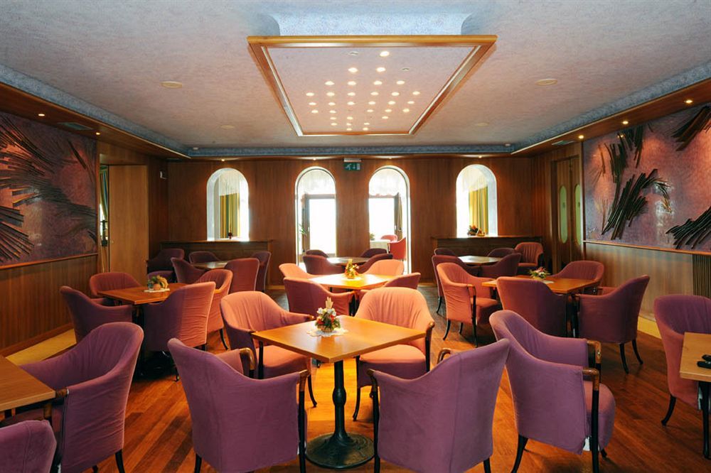 Hotel Grand Astoria 4*