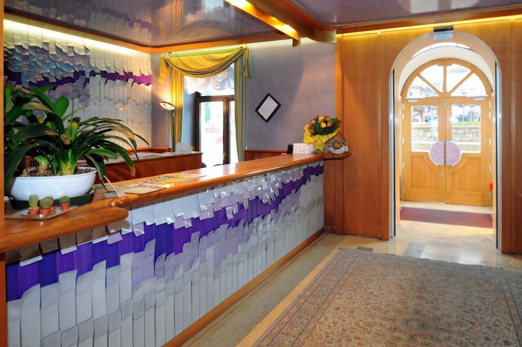 Grand Astoria Hotel 4*